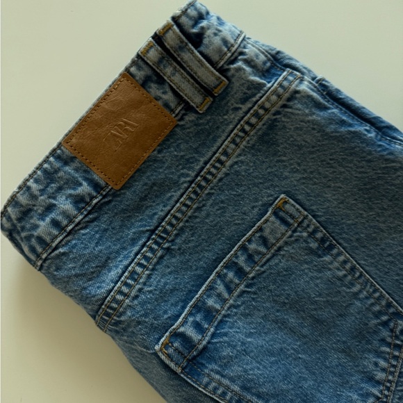 ZARA Mid Rise Straight Oversized Jorts Women’s Size 8 Bermuda Denim - Picture 10 of 11